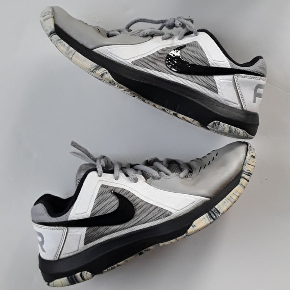 NIKE MEN'S TENNIS SHOES AIR MAVIN SIZE 8